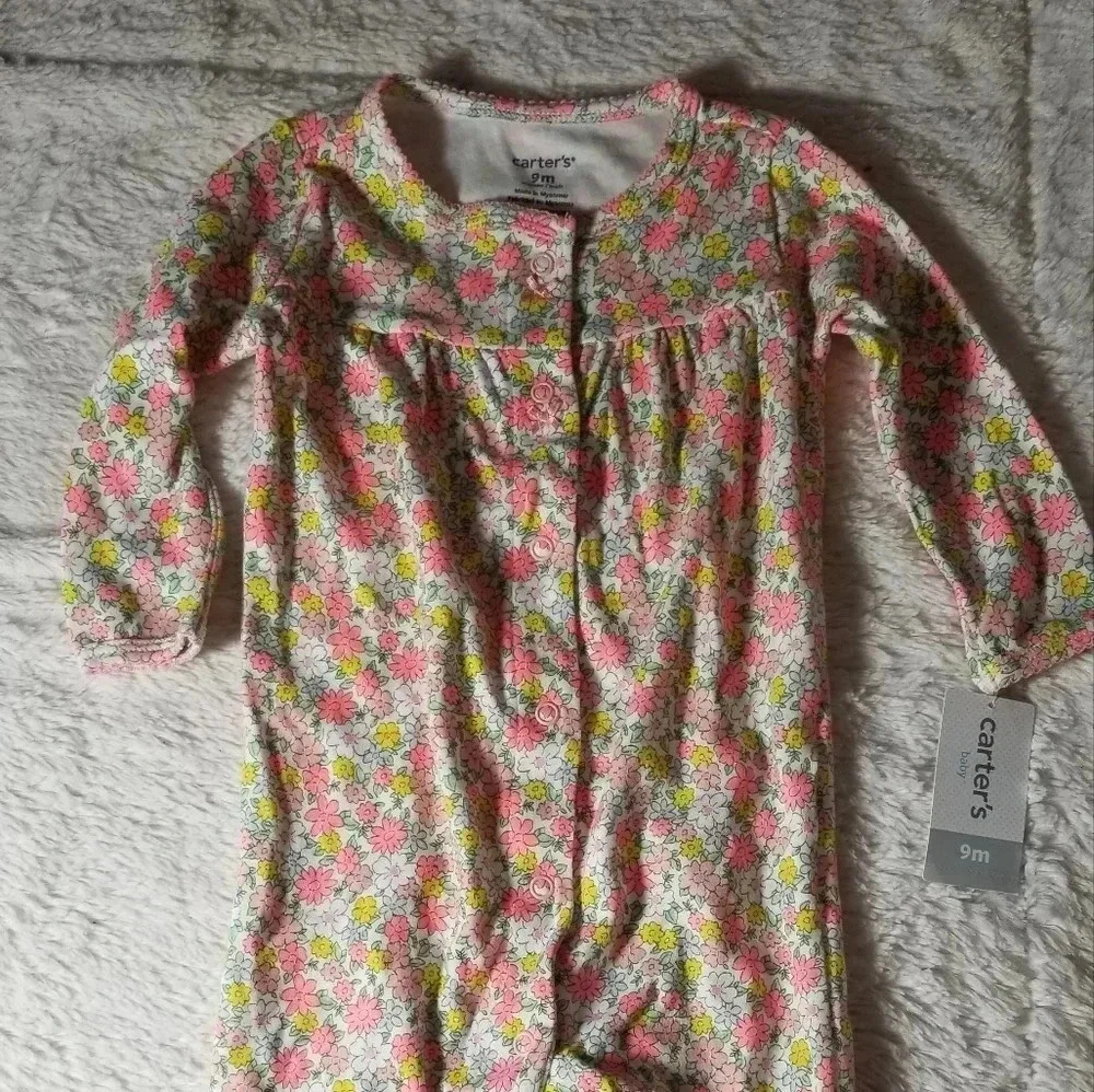 Girls 9 month Carter's sleeper NWT
